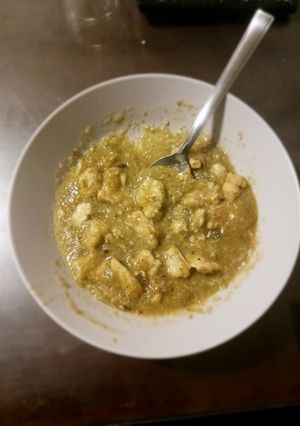 Una foto de Pollo con cerveza verde