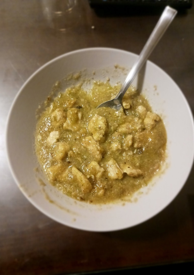 Una foto de Pollo con cerveza verde