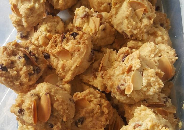 Langkah Langkah Buat Butterscotch chips cookies yang Murah