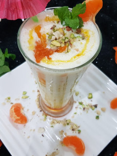 ઓરેન્જ માર્મ્લેડ લસ્સી (orange marmalade recipe in Gujarati) રેસીપી મુખ્ય ફોટો