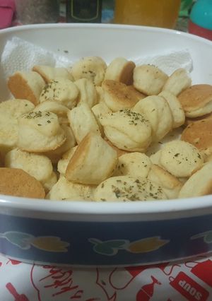 Una foto de Bizcochos materos con dos ingredientes
