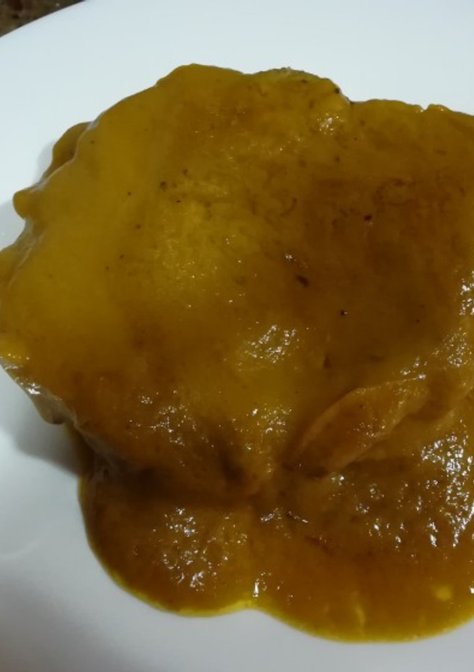 Una foto de Cabeza de cerdo con salsa de zanahorias