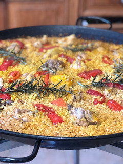 Una foto de Arroz de pollo y conejo de la abuela Marilé