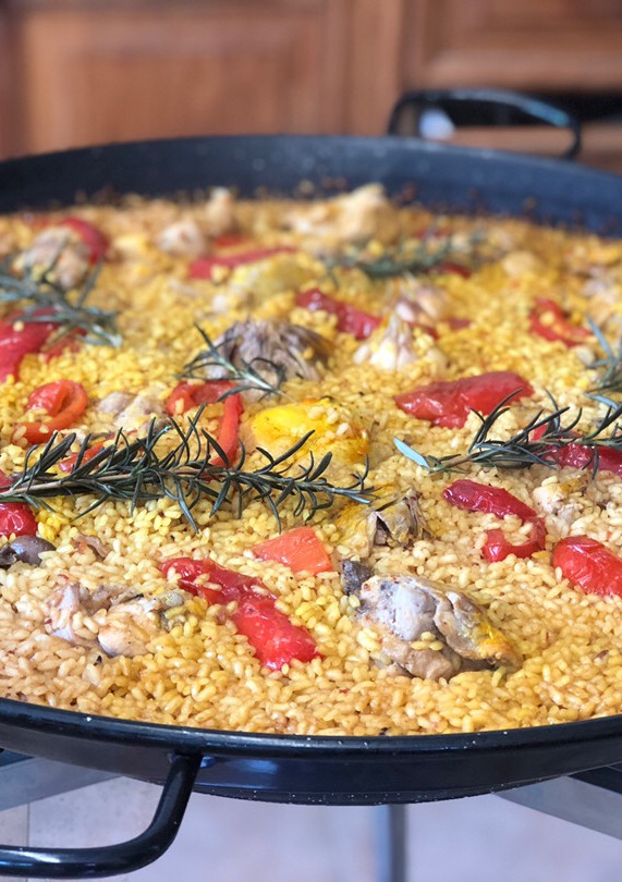 Una foto de Arroz de pollo y conejo de la abuela Marilé