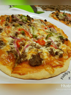 A picture of My home made pizza rcp2.