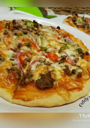 A picture of My home made pizza rcp2.