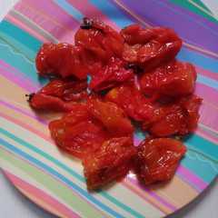 A picture of Manisan tomat 🍅.