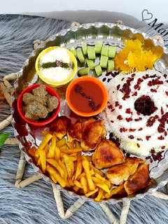 عکسی از دستور زرشک پلو با سینه مرغ