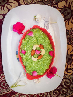 દૂધી નો હલવો (Dudhi Halwa Recipe In Gujarati) રેસીપી મુખ્ય ફોટો