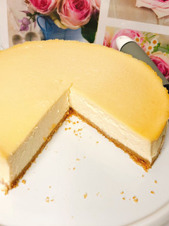Una foto de Cheesecake con coulis de frutos rojos!!!