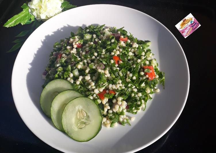 How to Make Super Quick Homemade Lebanese Tabbouleh Salad
