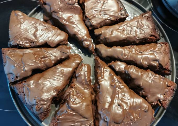 Recipe of Super Quick 5 Ingredient French Chocolate Cake Saved After Burning