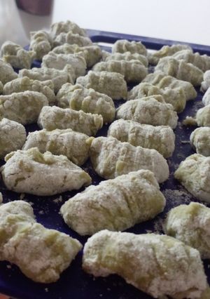 Una foto de Ñoquis de puré instantáneo - verdes con harina de espinaca 🥦🤷‍♀️ los más fáciles listos en 15 min