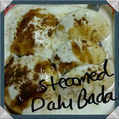 A picture of Steamed dahi bada.