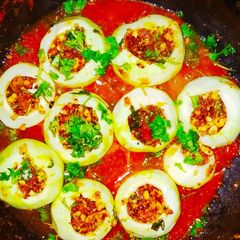 A picture of Stuffed tinda.