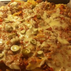 A picture of Meat nachos.