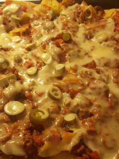 A picture of Meat nachos.