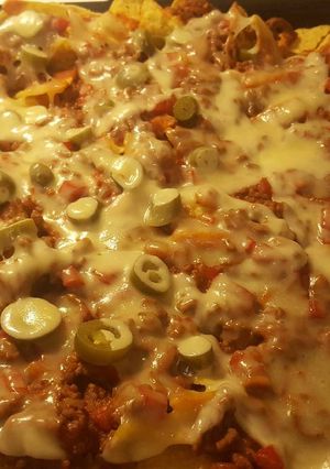 A picture of Meat nachos.
