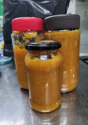 Una foto de Dulce de cáscaras de naranja y durazno