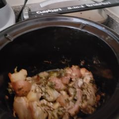 A picture of Slow cooker garlic parmesan chicken.