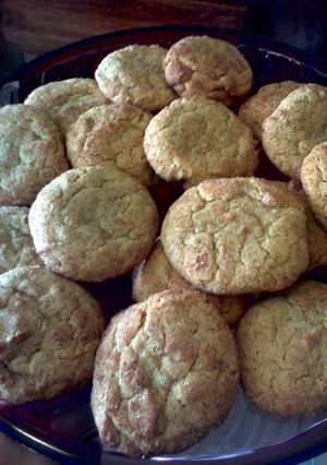 A picture of snickerdoodle cookies with molasses and ginger.