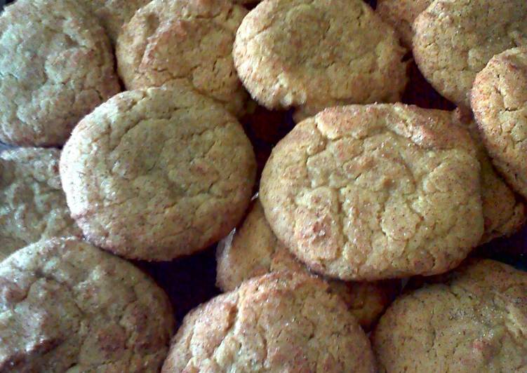 Easy snickerdoodle cookies with molasses and ginger