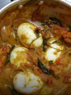 முட்டை மசாலா (Muttai Masala Recipe in Tamil) செய்முறை முக்கிய புகைப்படம்