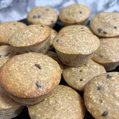 Una foto de Muffins integrales con banana