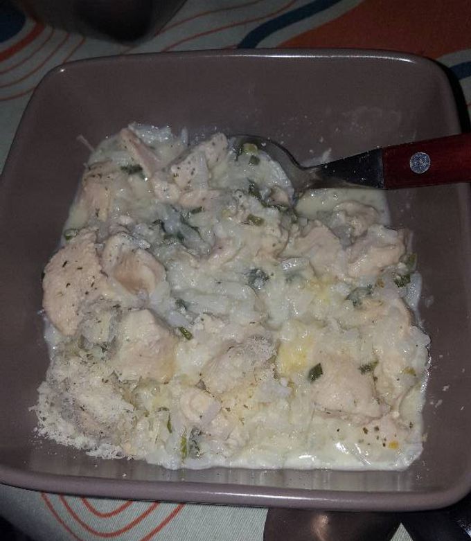 Una foto de Pollo al verdeo con arroz