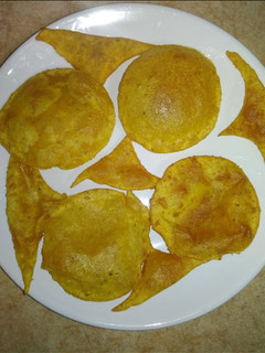 आलू पूरी (Aloo puri recipe in Hindi) रेसिपी मुख्य फोटो