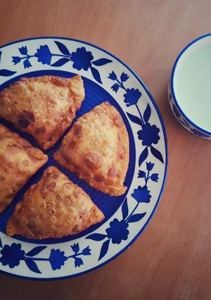 समोसा रेसिपी (samosa recipe in marathi) रेसिपी चे मुख्य फोटो 