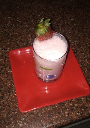 A picture of Strawberry shake.