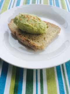 Una foto de Hummus de habas (frijoles)