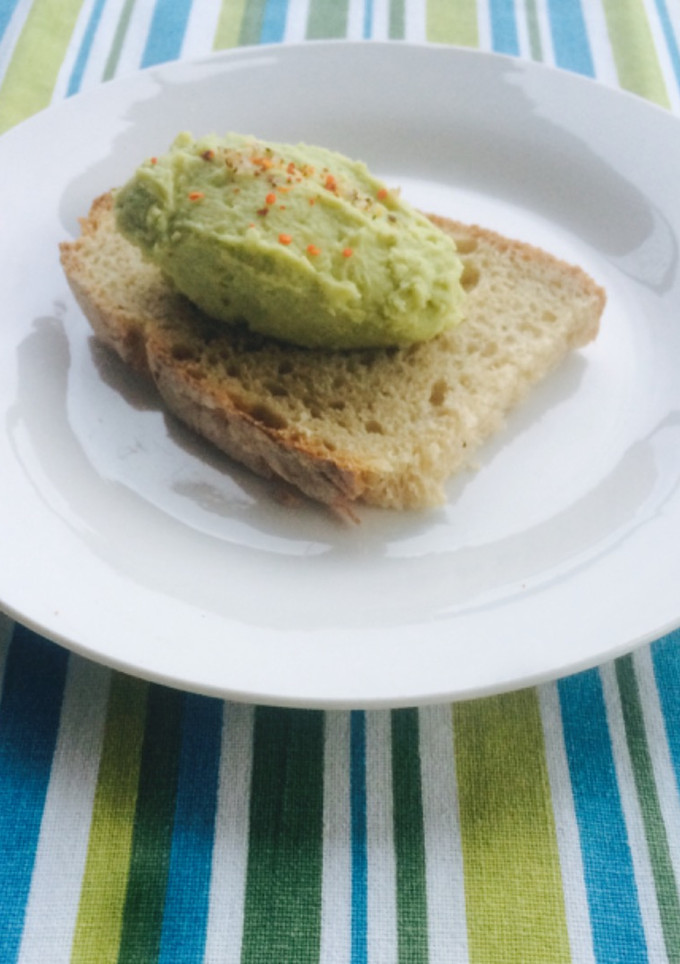 Una foto de Hummus de habas (frijoles)