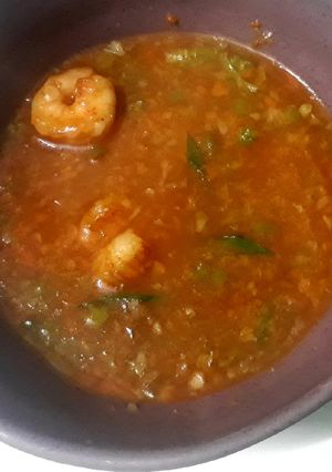 A picture of Hot and sweet shrimp soup.