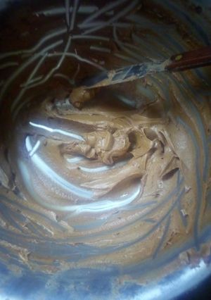 A picture of Chocolate buttercream #4WeeksChallenge.