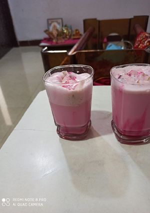 A picture of Rose gulkand shake.