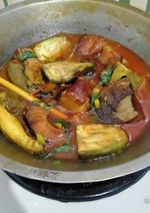 Foto resep Woku kemangi ikan asap dan terong
