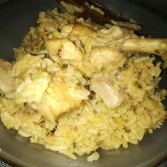 A picture of Chicken biryani.