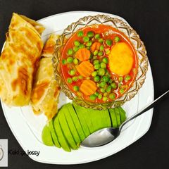 A picture of Green peas and chapati.