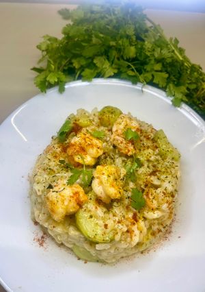 Une photo de Risotto Crevettes Courgettes Pesto
