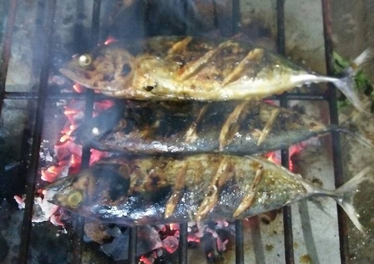 Bagaimana Menyiapkan Ikan bakar cakalang, Lezat