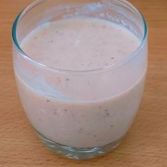 A picture of Raw Red Dates Milkshake.