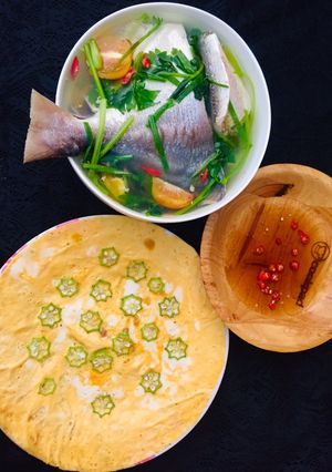 Hình của món Bữa cơm đủ chất 100 kCanh cá chim nấu ngótTrứng chiên đậu bắp.