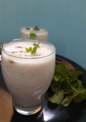 नमकीन लस्सी (Namkeen Lassi Recipe in Hindi) रेसिपी मुख्य फोटो