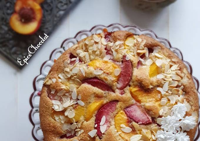 Gâteau aux deux pêches et amandes