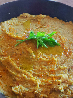 Una foto de Hummus especial