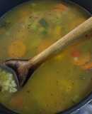 Caldo dulce de verduras salteadas