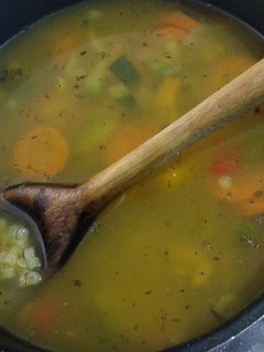 Una foto de Caldo dulce de verduras salteadas