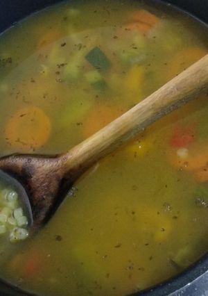 Una foto de Caldo dulce de verduras salteadas